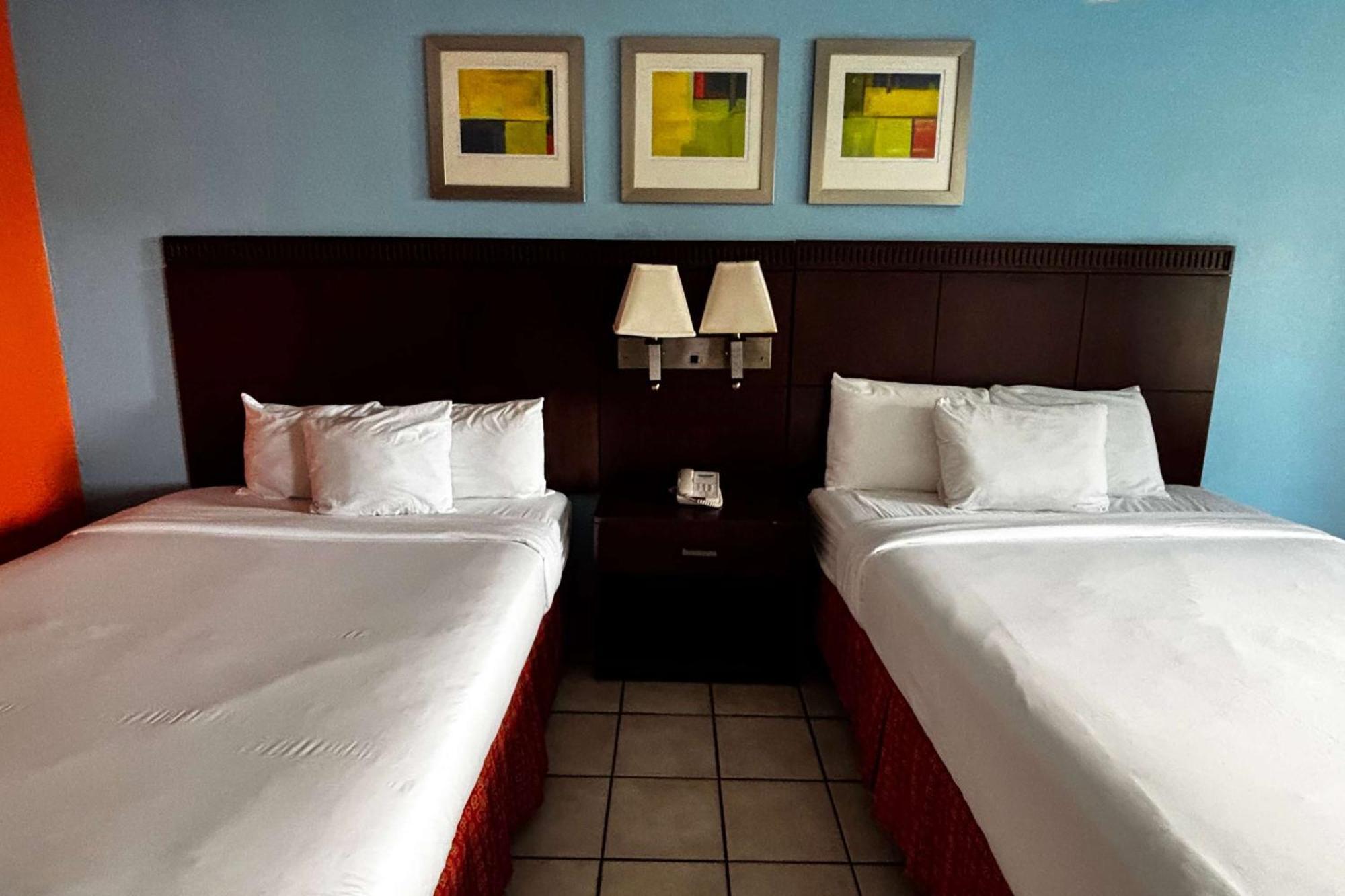 Ramada By Wyndham Flamingo Water Park Hotell Kissimmee Exteriör bild