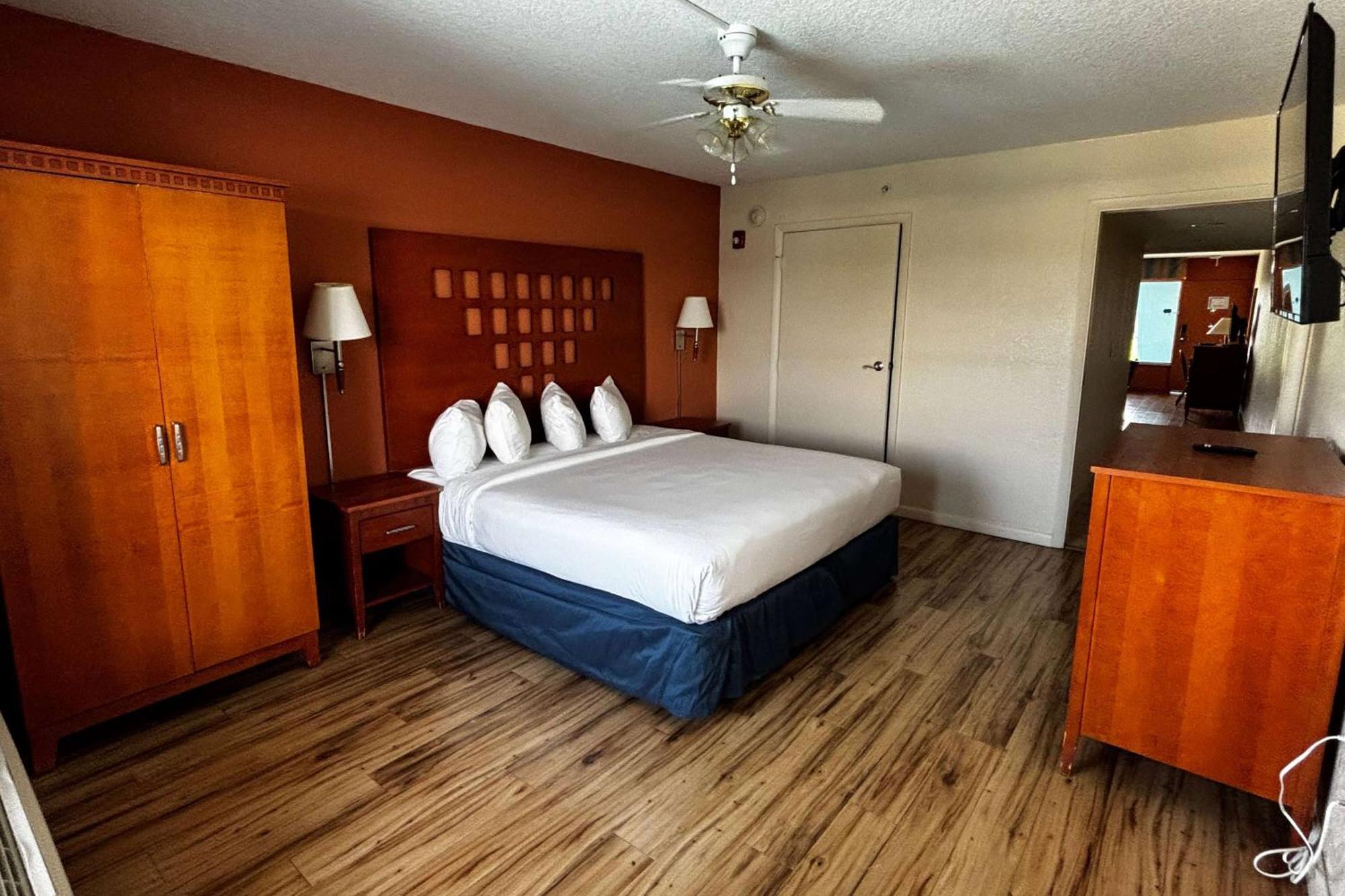Ramada By Wyndham Flamingo Water Park Hotell Kissimmee Exteriör bild