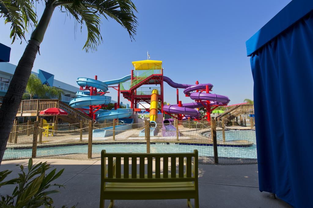 Ramada By Wyndham Flamingo Water Park Hotell Kissimmee Exteriör bild